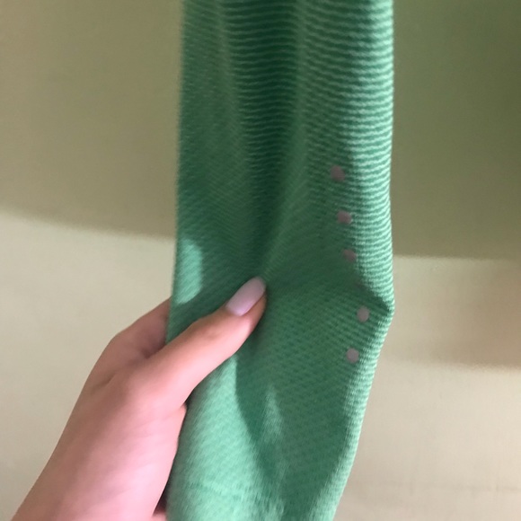 Nike running shirt - Picture 8 of 8